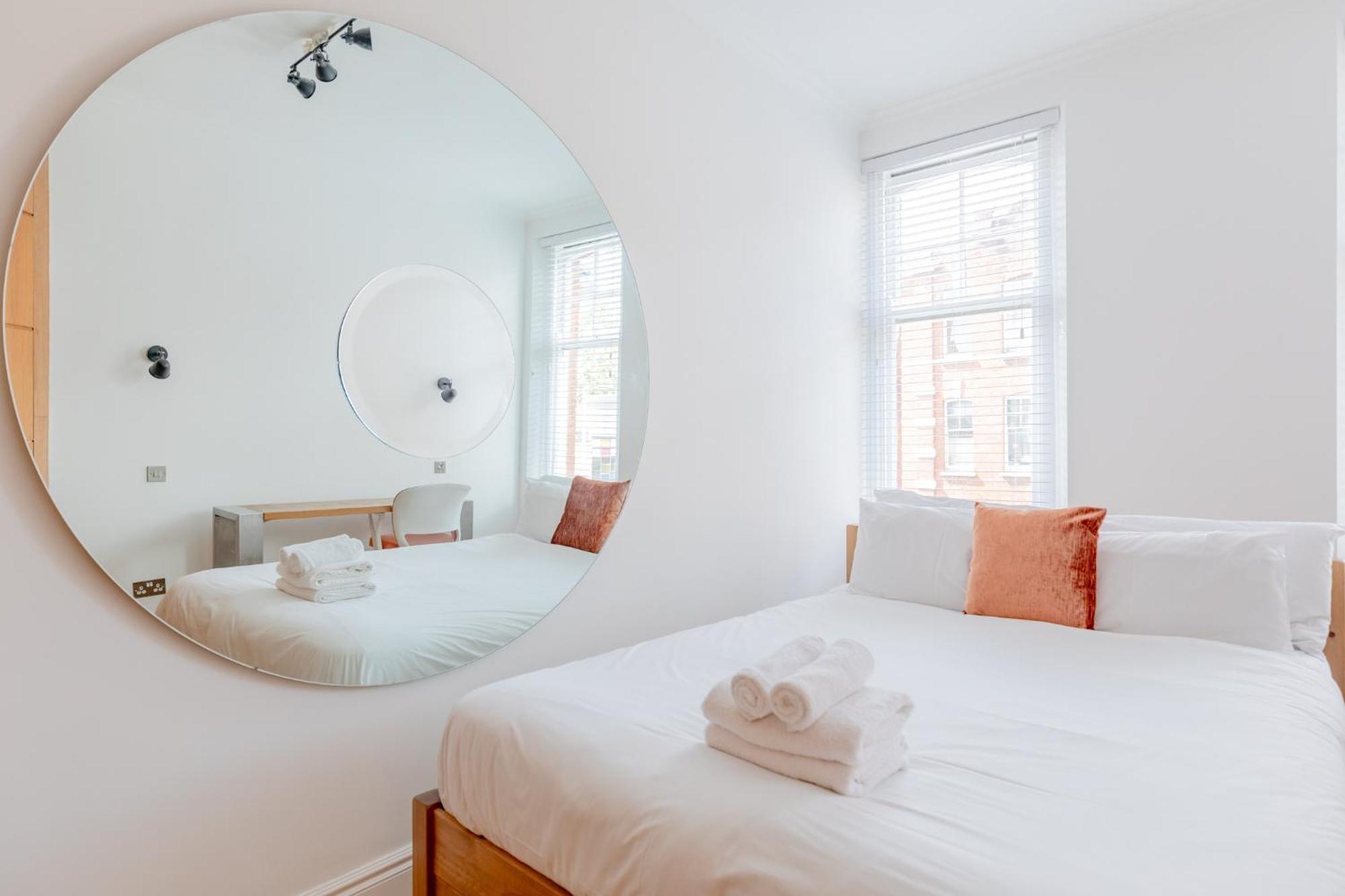 Luxurious 3bd Flat On Kings Road Heart Of Chelsea