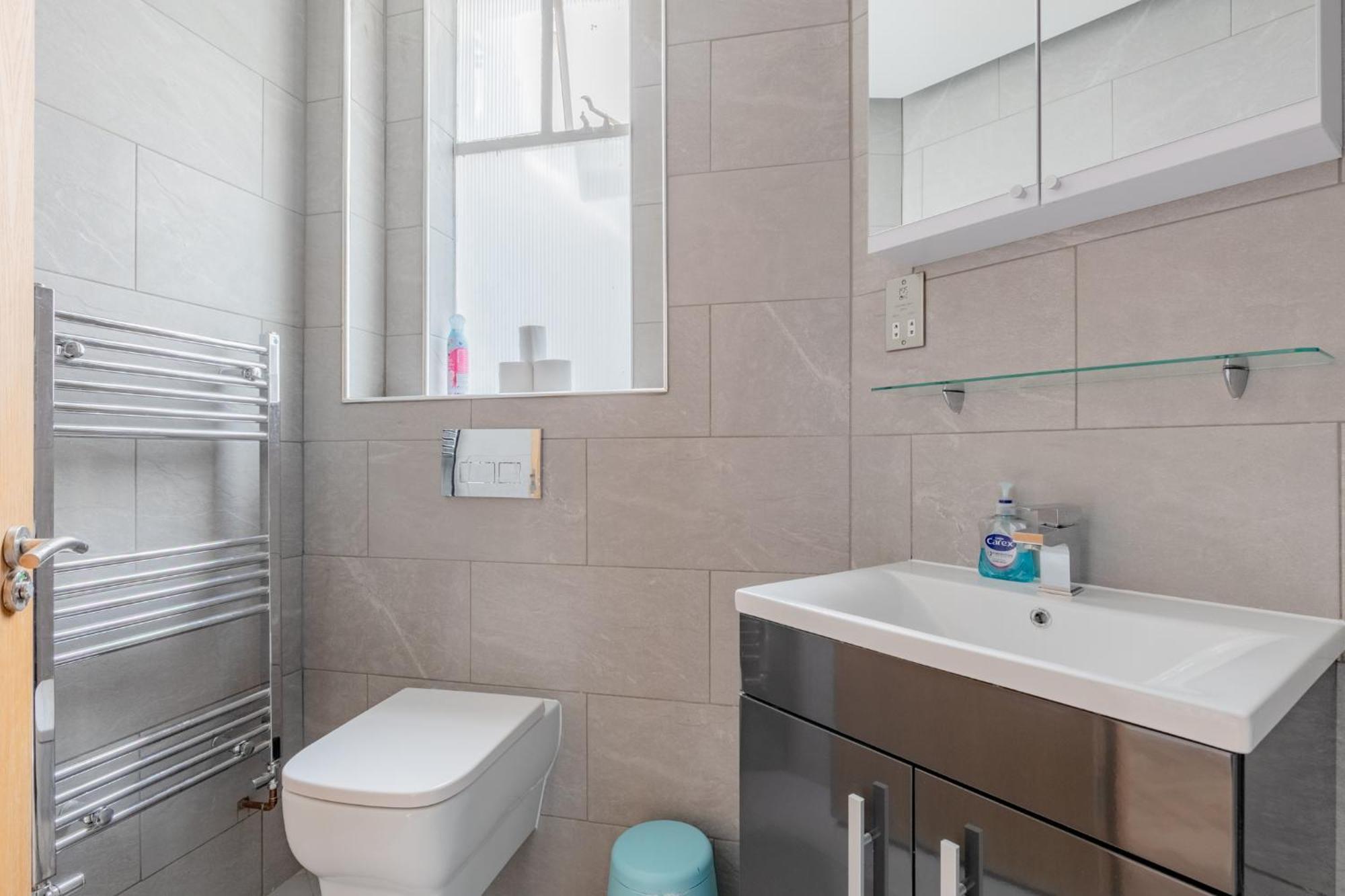Luxurious 3bd Flat On Kings Road Heart Of Chelsea Apartment London