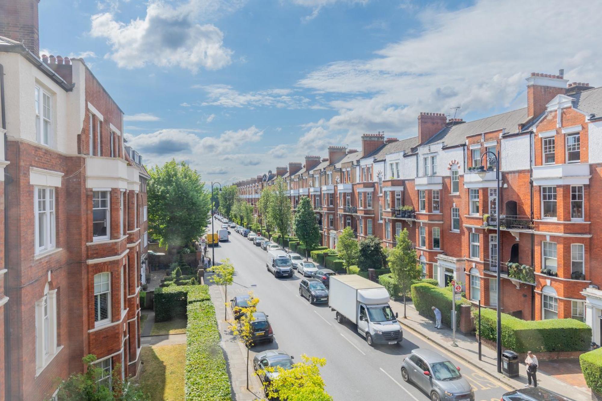 Apartment Luxurious 3bd Flat On Kings Road Heart Of Chelsea