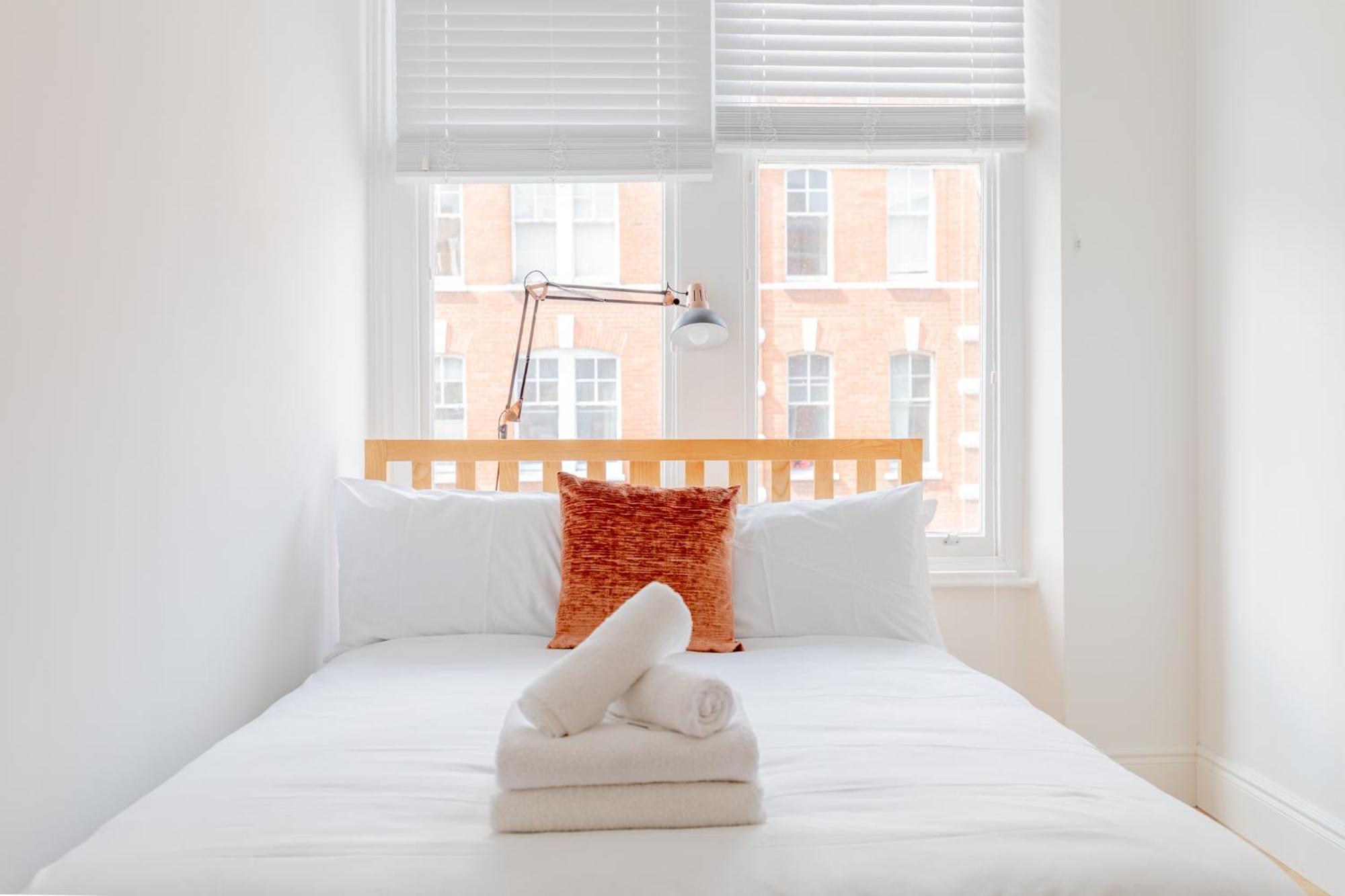Luxurious 3bd Flat On Kings Road Heart Of Chelsea Apartment London